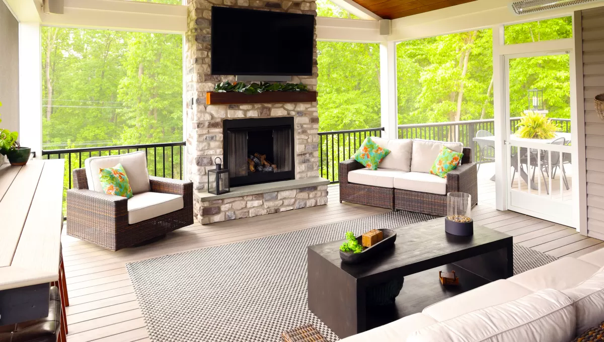 Screened In Deck &amp; Outdoor Fireplace